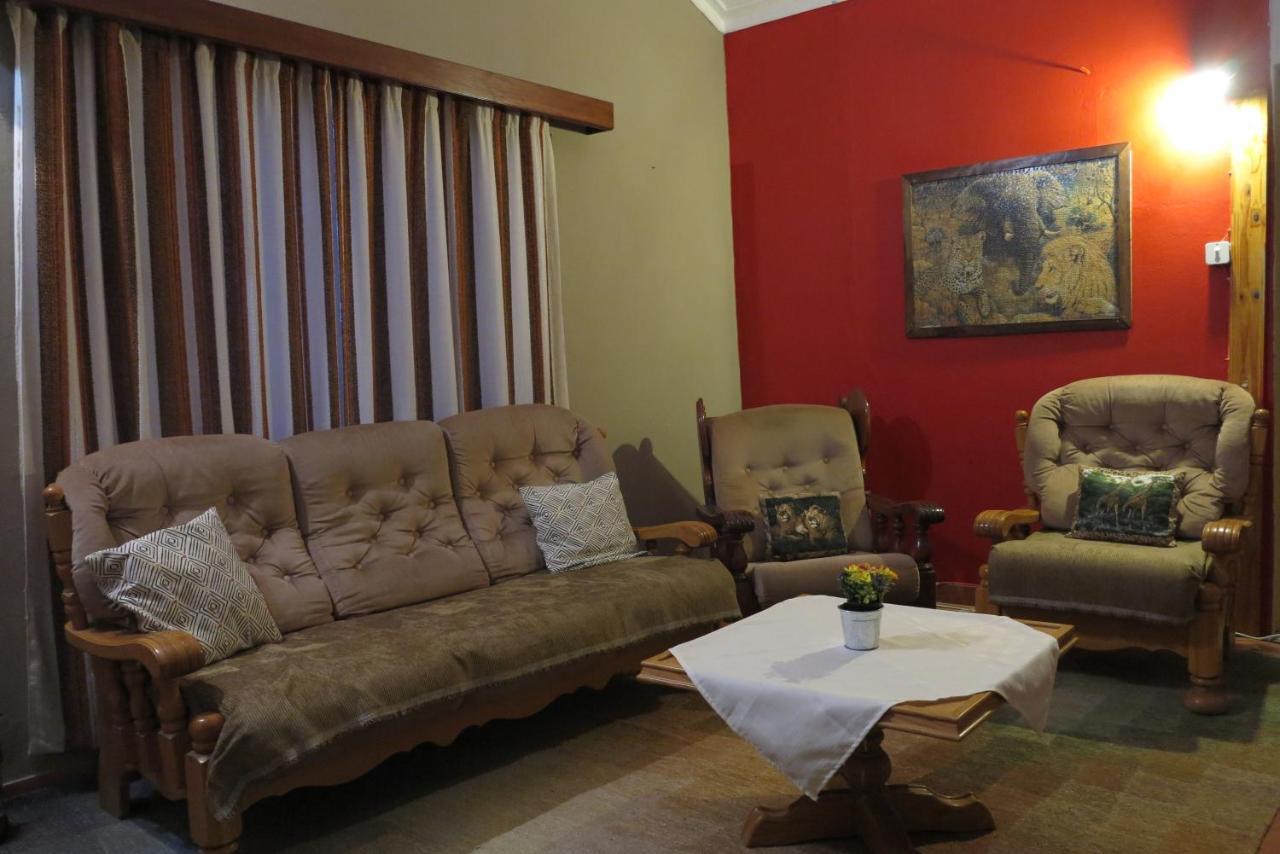 Okahandja Guesthouse Luaran gambar