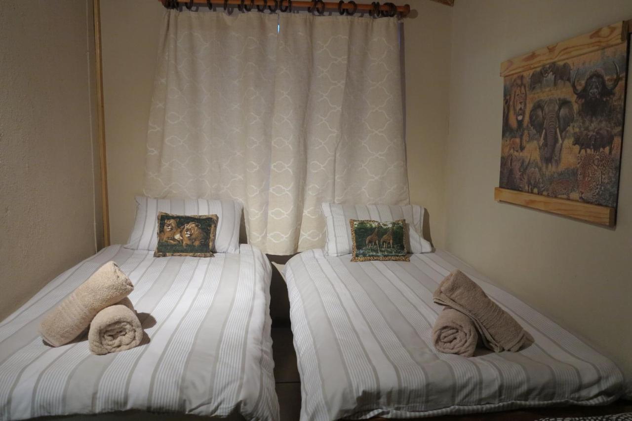 Okahandja Guesthouse Luaran gambar